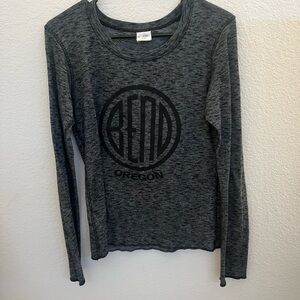 BEND, OREGON - Heather Grey Long Sleeve Graphic Tee